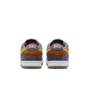 SB Dunk Low Pro Light Carbon / Sesame-Monarch / Summit White